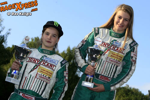 Podium Naomi en Sanne van Wagensveld karting